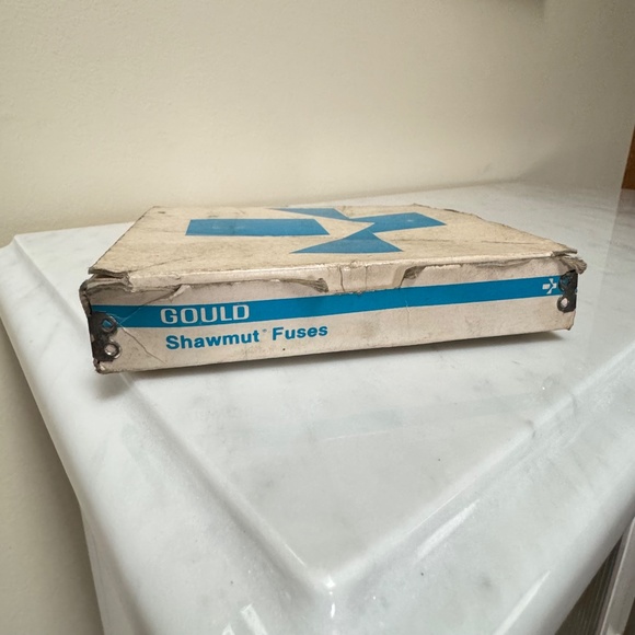 Lot of 3 Gould Shawmut TR100R Tri-onic Dual Element Time Delay Fuse 100A 250VAC - Picture 10 of 12